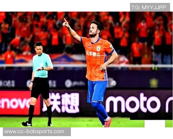 瓦科点射成功追平法比奥赛季罚点第三次破门展现出色状态