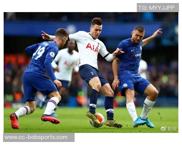 卢指导赞比尔对抗训练表现出色移动能力令人印象深刻